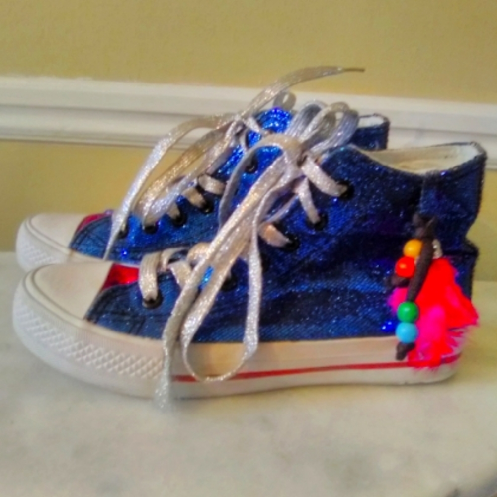 Size 3 Girls Aeropostale Blue Glitter Sneakers